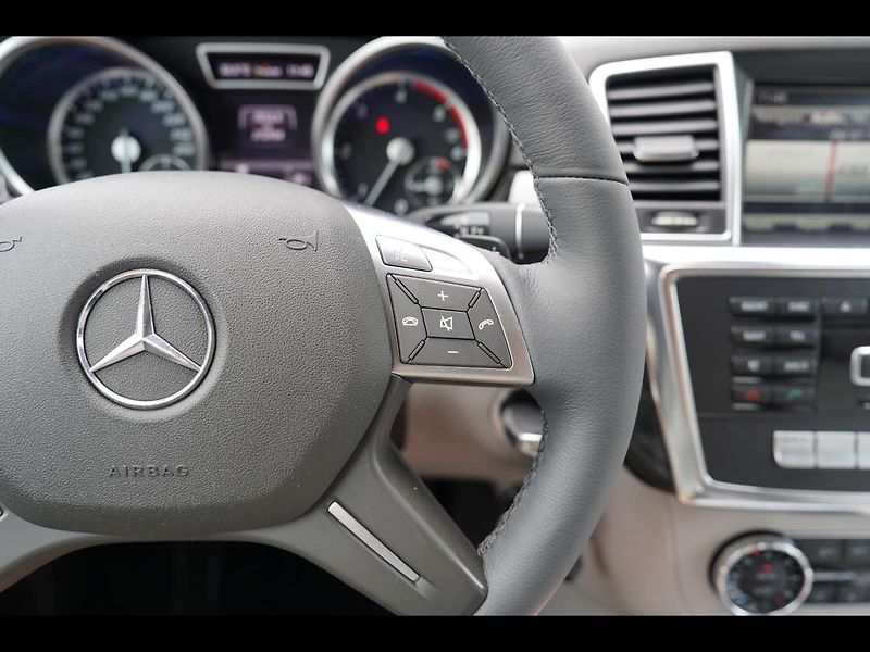 Mercedes-Benz GL 350d, 4Matic, AMG, 7míst, - fotka 39 z 50