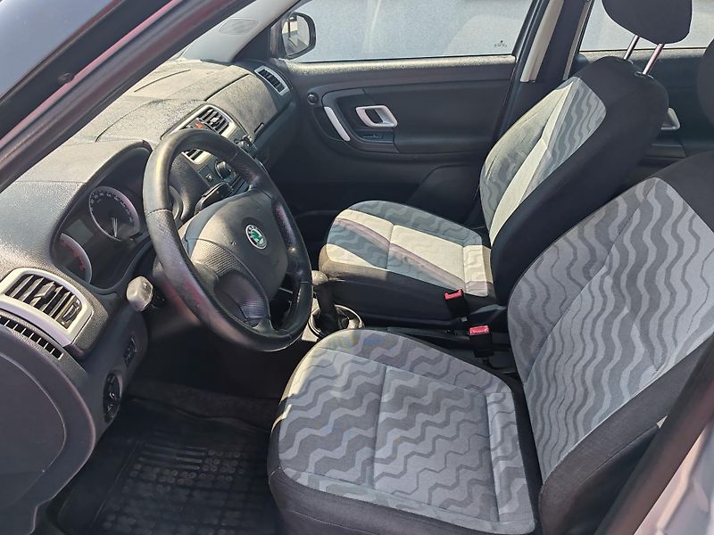 Škoda Fabia 1.2 LPG - fotka 9 z 22