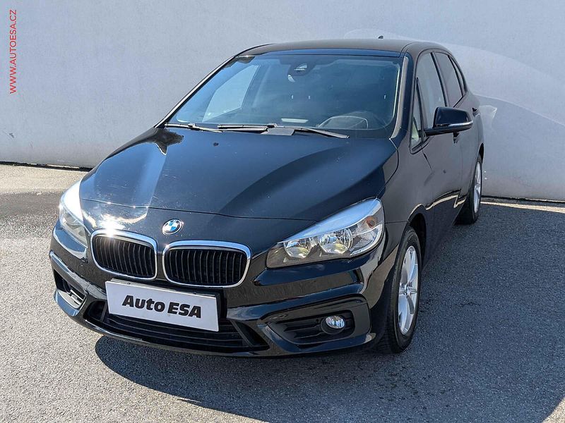 BMW Řada 2 (2016) 1.5 i 218i, ČR, AT, tempo - fotka 3 z 18