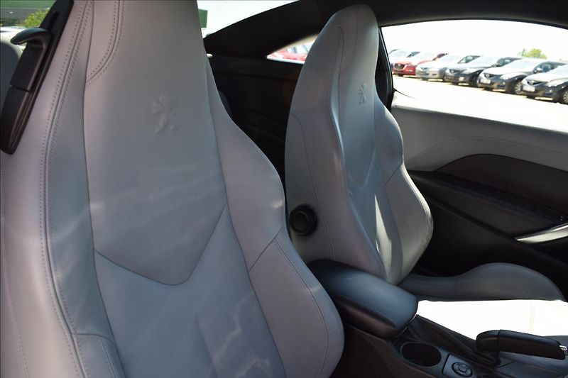 Peugeot RCZ 1,6 i 115KW NOVÁ STK ALU KLIMA - fotka 19 z 48