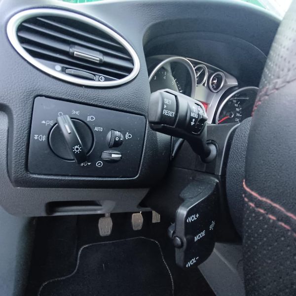 Ford Focus  Titanium,1.8/92kW, benzin - fotka 22 z 26