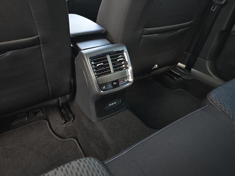 Škoda Octavia 1.5 TSI e-TEC DSG 110KW STYLE+ - fotka 20 z 46