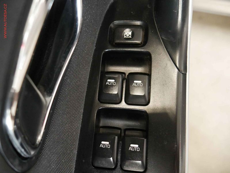 Kia Ceed (2014) 1.4 CVVT, ČR, AC, temp - fotka 17 z 18