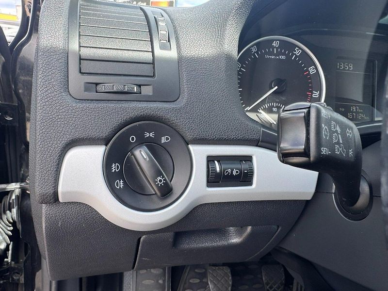 Škoda Octavia (2009) 1,4 TSI 90 KW STK KOLA - fotka 27 z 50