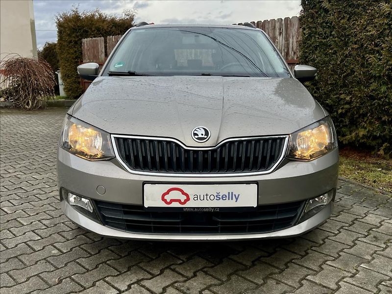 Škoda Fabia 1,0 MPI / KLIMA - fotka 8 z 37