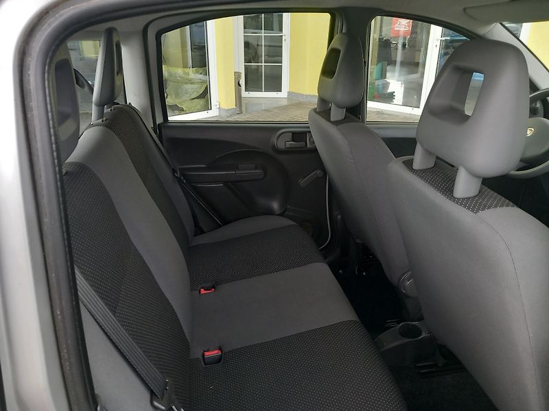 Fiat Panda (2009) 1,1i40kw   86t.KM , NOVÁ STK   - fotka 15 z 28