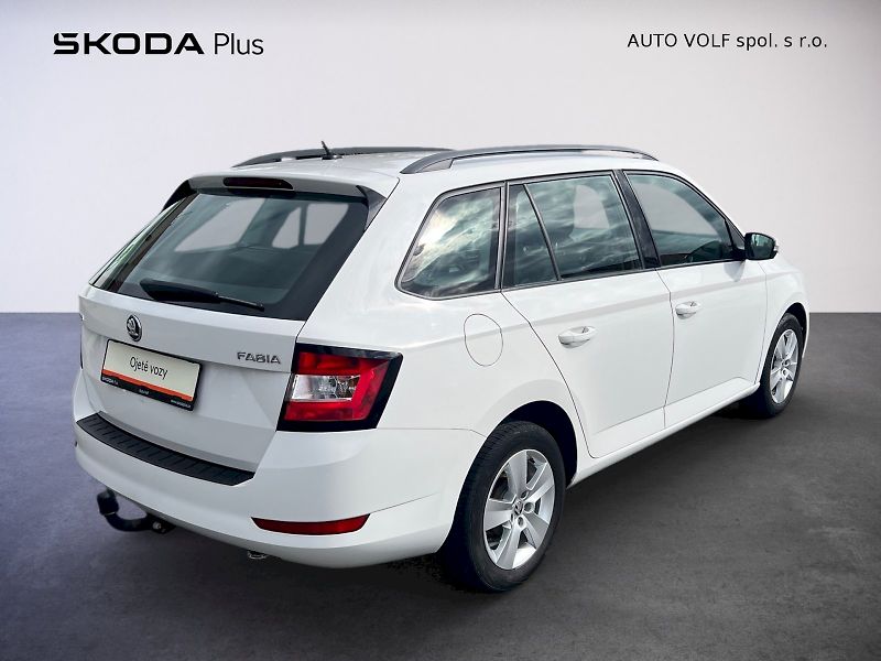 Škoda Fabia (2019) Ambition 1.0TSi 70kW 5°manuáln - fotka 2 z 26