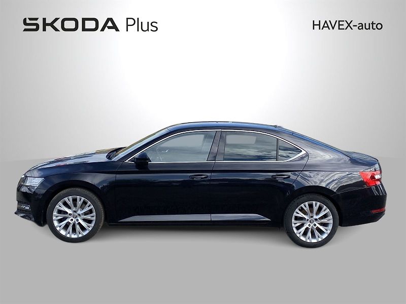Škoda Superb (2021) 1.5 TSI Style - fotka 36 z 38
