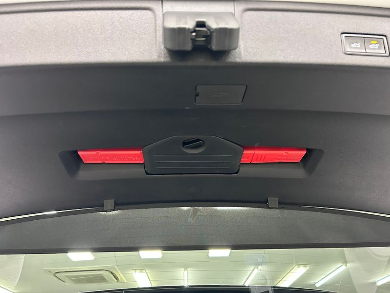 Volkswagen Touareg (2023) TDI 210kW facelift 2024 | Zár1 - fotka 18 z 80