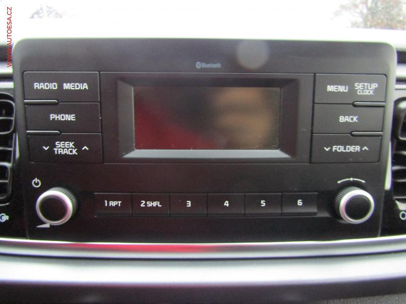 Kia Rio (2019) 1.2i, ČR, AC, park.asist - fotka 15 z 16