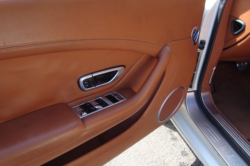 Bentley Continental GT (2013) V8 Twin Turbo - fotka 12 z 40