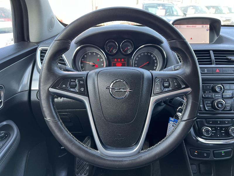 Opel Mokka 1.4T COSMO 4x4 NAVI KAMERA - fotka 15 z 44
