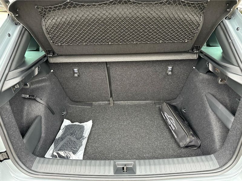 Škoda Kamiq 1,0 TSI / 85 kW Monte Carlo DS - fotka 21 z 26