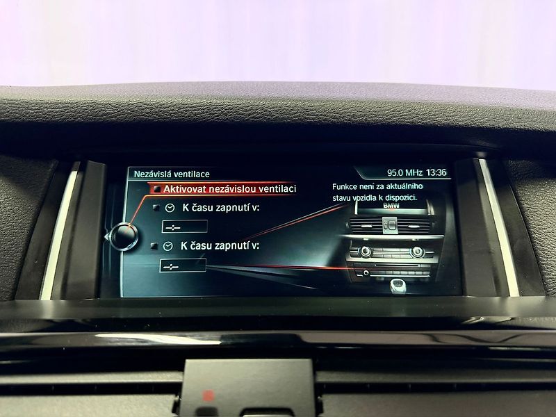 BMW X4 30d xDrive M-SPORT, HUD, KEYLE - fotka 15 z 24