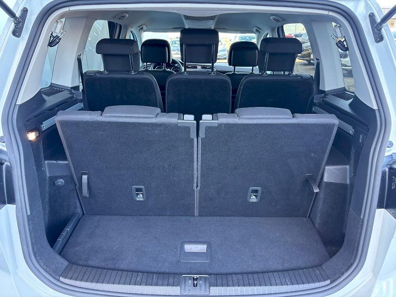 Volkswagen Touran (2022) 1.5 TSI 110kW HighLine 7 míst - fotka 34 z 35
