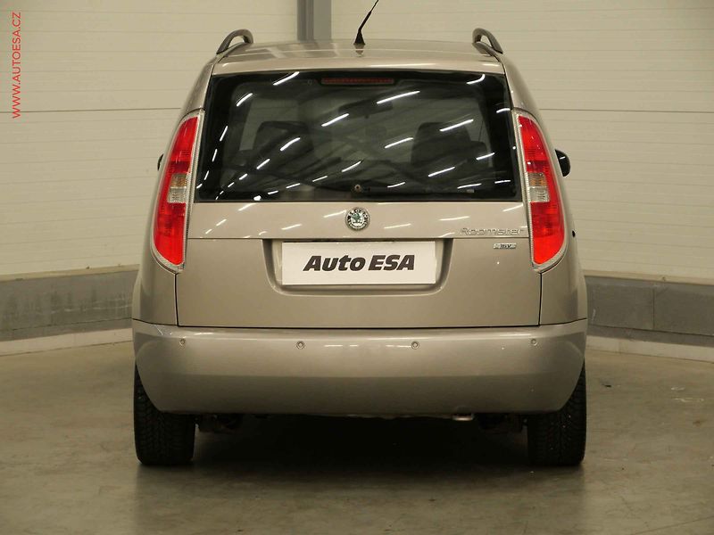 Škoda Roomster (2006) 1.4i, Panor, AC - fotka 5 z 19