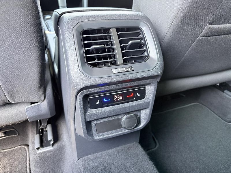 Volkswagen Tiguan 2.0TDI ELEGANCE DSG MATRIX VIR - fotka 54 z 63