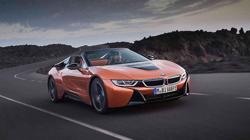 BMW i8 Roadster a i8 Coupé.
