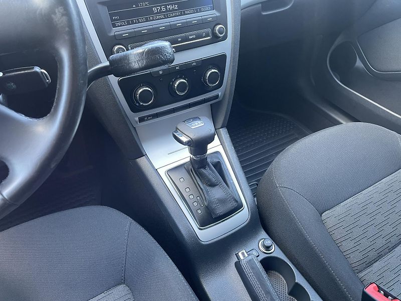 Škoda Octavia AMBIENTE 1.2 TSI 77 kW - ZTP - fotka 15 z 20