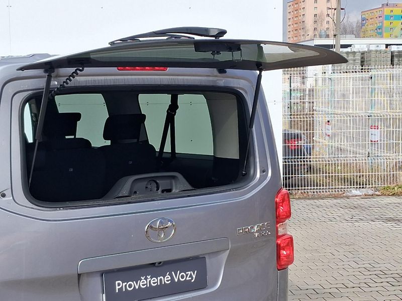 Toyota ProAce Verso 2,0 D-4D 8AT L2 Family Webasto - fotka 10 z 26