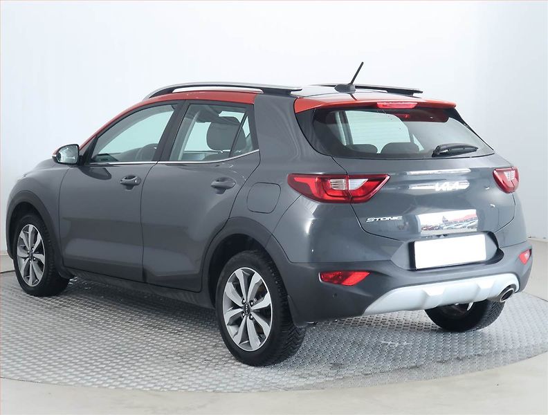 Kia Stonic (2023) Exclusive 1.0 T-GDI, EXCLUSIVE - fotka 4 z 17