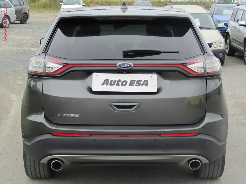 Ford Edge (2016) 2.0TDCi 4x4, Titanium, AT - fotka 5 z 22