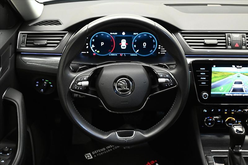 Škoda Superb 2,0 TDI 110 kW DSG Style Záruk - fotka 18 z 32