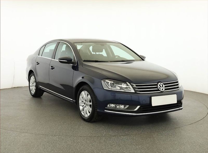 Volkswagen Passat (2013) Comfortline 2.0 TDI, Navi - fotografie inzerátu