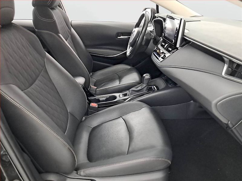 Toyota Corolla (2019) Executive 1.8 Hybrid, Automat - fotka 9 z 18