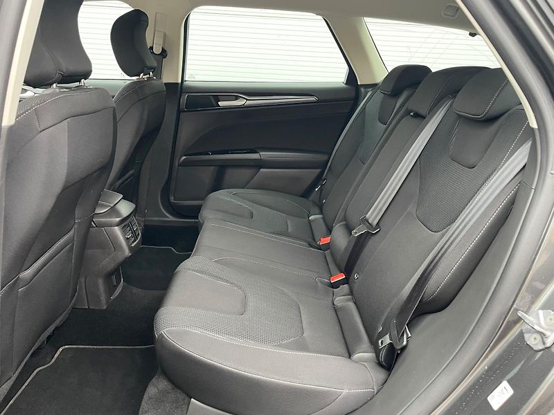 Ford Mondeo (2021) 2.0 TITAN,PO VELKÉM SERVISE - fotka 18 z 21