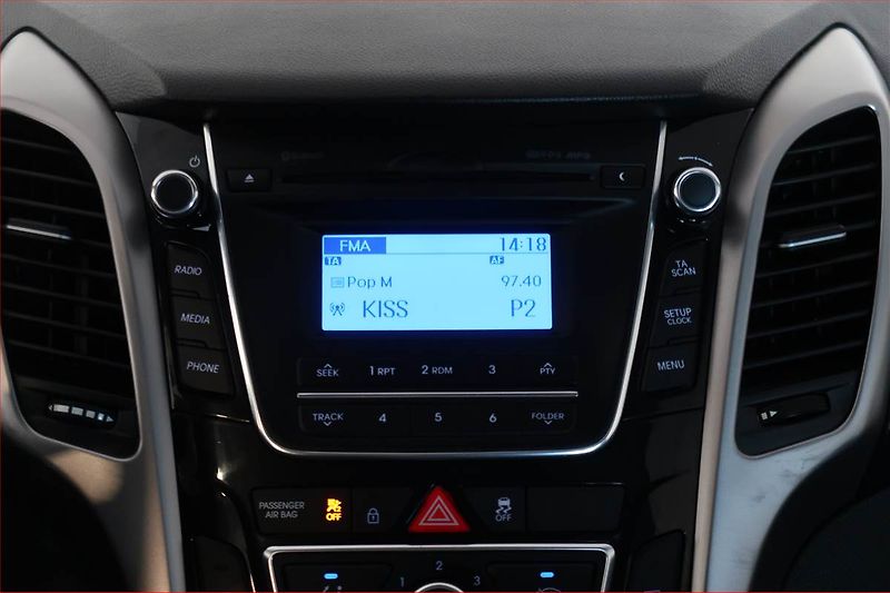 Hyundai i30 (2016) 1.6 GDI, Tempomat - fotka 15 z 18