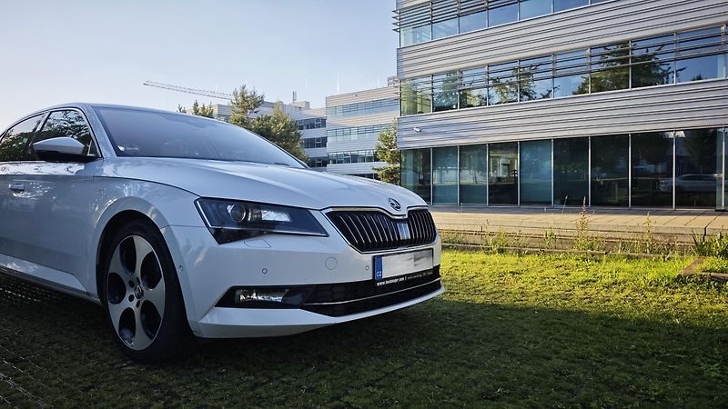 Škoda Superb (2016) L&K 4x4 Reálná plná výbava, ČR - fotka 2 z 17