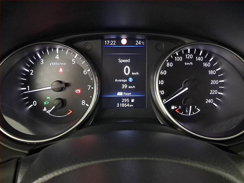 Nissan Qashqai (2021) 1.3 DIG-T - fotka 11 z 20