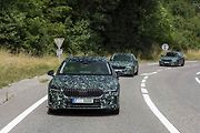 Novináři mohli během zkušebních jízd přesedat do různých verzí
