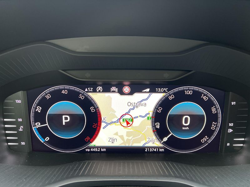 Škoda Karoq Style 1.5TSi DSG KAMERA NAVI - fotka 19 z 50