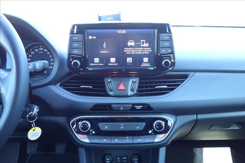 Hyundai i30 1,4 T-GDi,ČR,1 MAJ.,52TIS.KM. - fotka 21 z 44