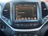 Jeep Cherokee 2.2 CRD 4x4/147kW/Automat/1MAJ - náhled 33