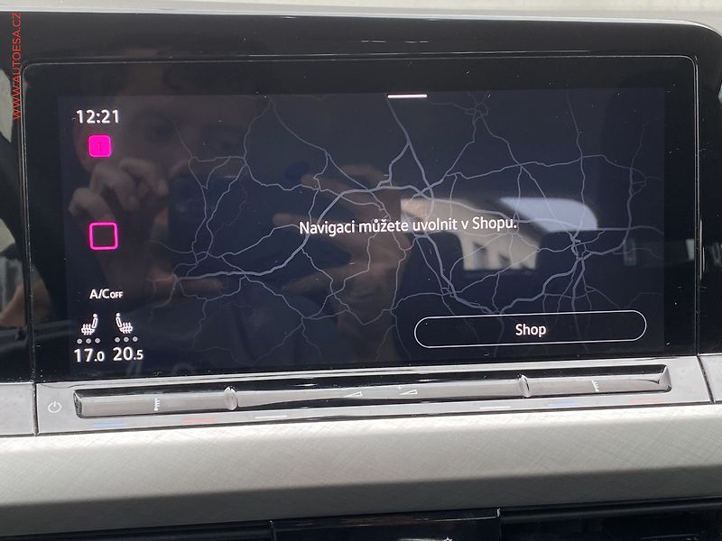 Volkswagen Golf (2022) 2.0 TDi, 2.maj,ČR, Life, LED - fotka 14 z 17