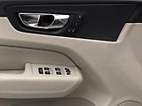 Volvo XC60 D4 AWD INSCRIPTION REZERVACE - náhled 28