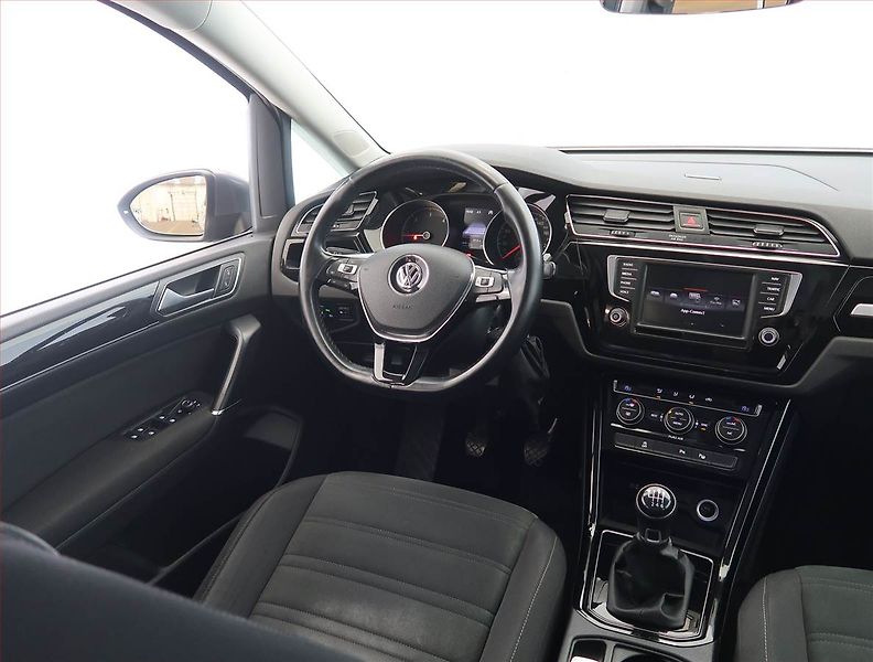 Volkswagen Touran (2016) Highline 1.6 TDI, Navi - fotka 7 z 19