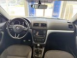 Škoda Yeti 2,0   TDI 81kW,4x4,SERVISKA,TA - náhled 8