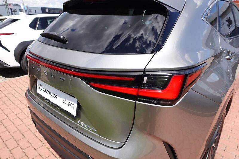Lexus NX 350h NX350h Executive FWD - fotka 32 z 33