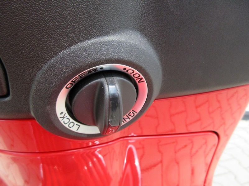 Vespa (2026) Primavera 125 RED e5+ - fotka 8 z 13