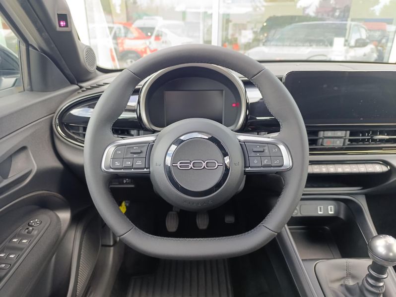 Fiat 600 (2026) 1,2 Turbo 100k STREET - fotka 12 z 14