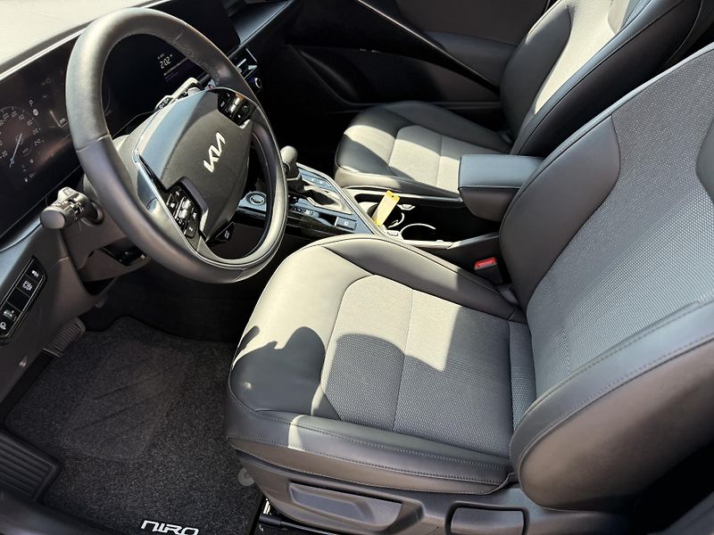 Kia Niro (2023) 1.6 GDI,HEV,REZERVOVÁNO - fotka 25 z 43