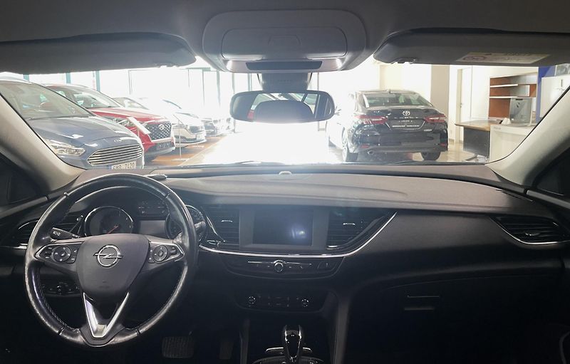 Opel Insignia ST 2,0CDTi 128kW 4X4, ČR - fotka 15 z 30