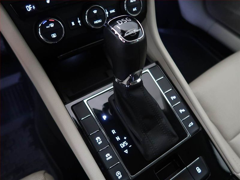 Škoda Superb (2016) Laurin&Klement 2.0 TSI, 4X4 - fotka 13 z 16
