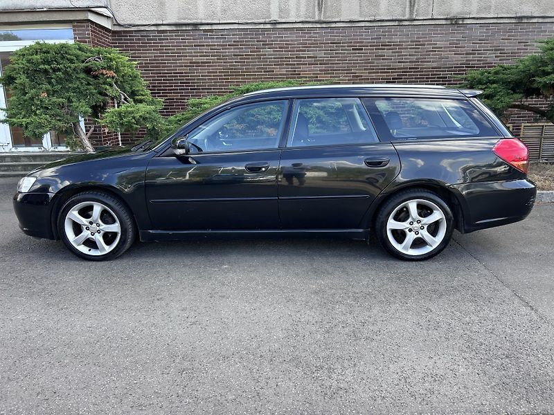 Subaru Legacy kombi 2.0 Active AWD - fotka 5 z 33