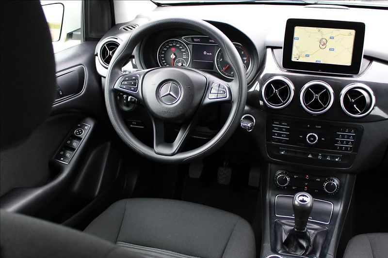 Mercedes-Benz Třídy B 180d NAVI, serviska,MANUAL - fotka 13 z 36