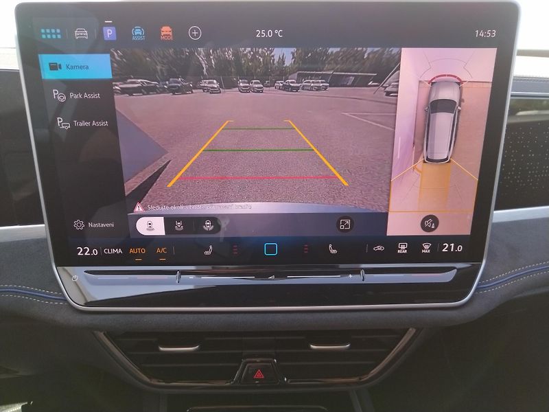 Volkswagen Passat R-Line 2,0 TSI 150 kW - fotka 20 z 28